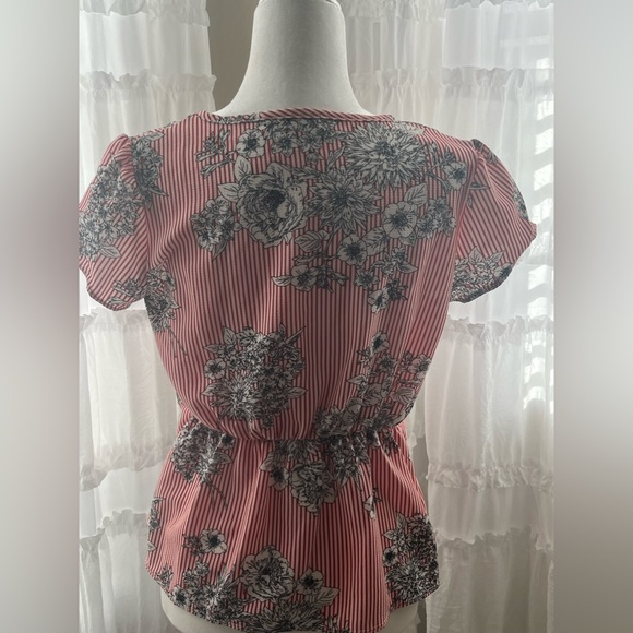 Tiffany and Grey size petite S blouse - Picture 4 of 8